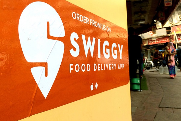 Centre joins hands with Swiggy to take street food vendors online