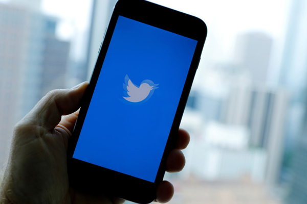 Twitter turns off threaded replies for users